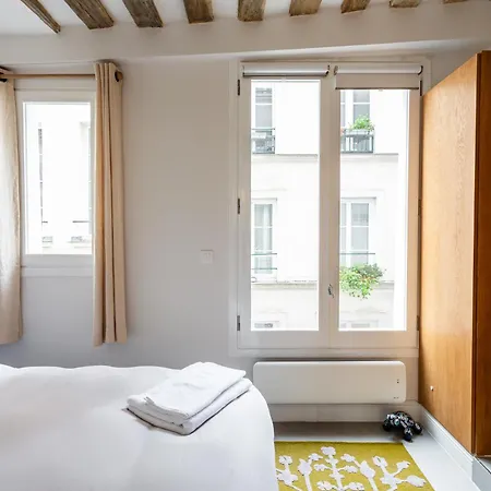 Heart Of Le Marais Apartment *